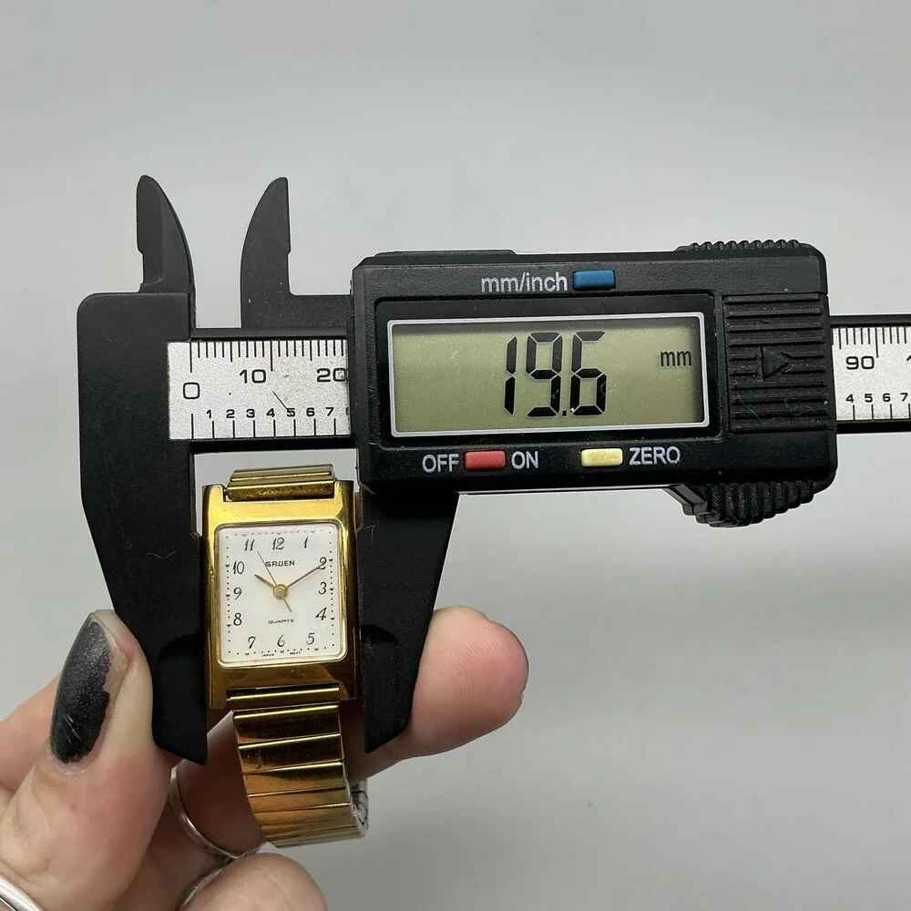 Gruen Womens Watch 20mm White Dial Gold Tone Bracelet NON WORKING FOR PARTS